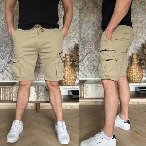 Krótkie męskie spodenki bojówki.jpg