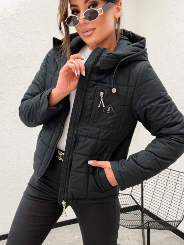 Czarna wiosenna kurtka damska z kapturem