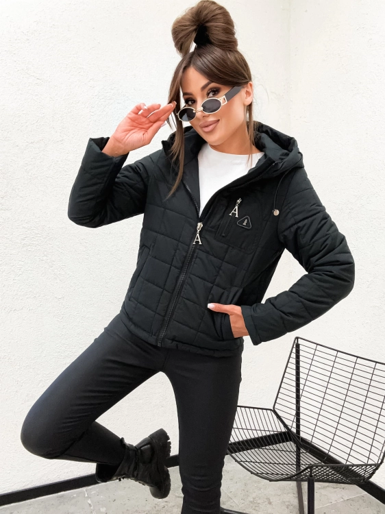 Pikowana czarna przejsciowa wiosenna kurtka damska