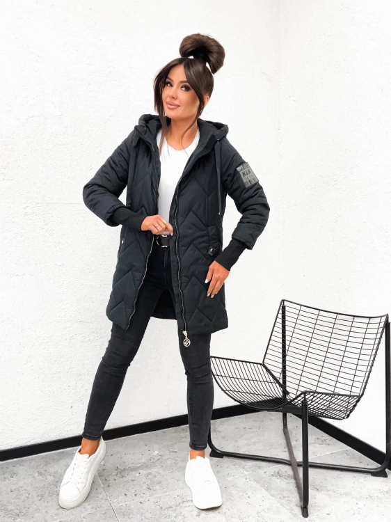 Czarna kurtka damska parka pikowana Happy House widok przod