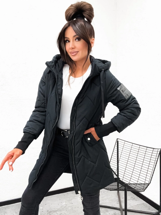 Czarna kurtka damska parka pikowana Happy House widok przod