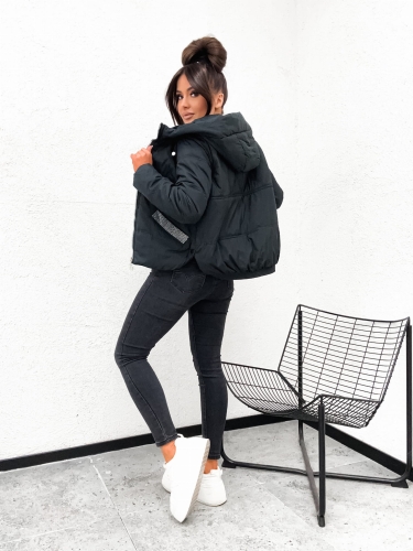 Pikowana wiosenna kurtka damska z kapturem