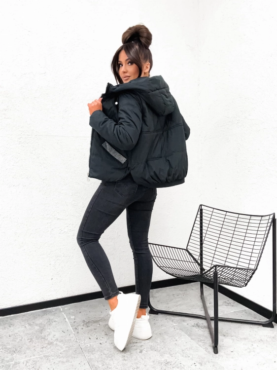 Pikowana wiosenna kurtka damska z kapturem