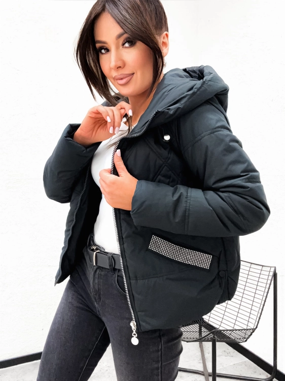 Czarna kurtka damska wiosenna pikowana marka Happy House widok przód