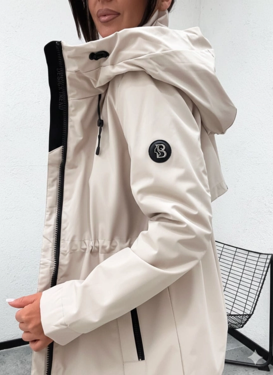 Wiosenna kurtka damska z kapturem parka kolor bezowy