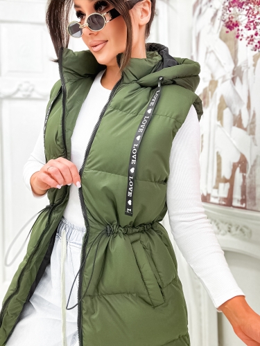 Damska kamizelka pikowana w kolorze zielonym z kapturem i ściągaczem w pasie