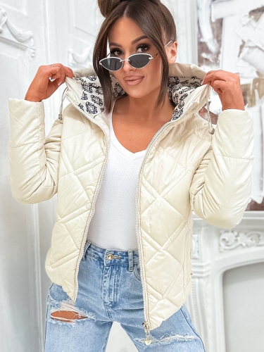 Wiosenna bezowa kurtka damska zapinana na suwak z kapturem
